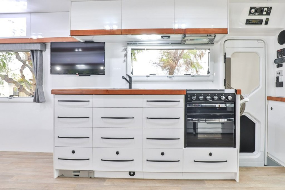 Wirraway 280 SL Classic White Motorhome